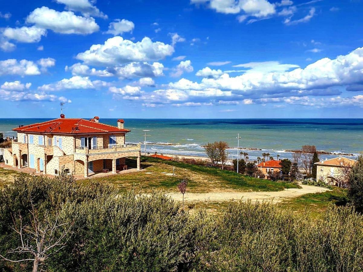 Vila Bio Agriturismo Mare In Campagna Campofilone Exteriér fotografie